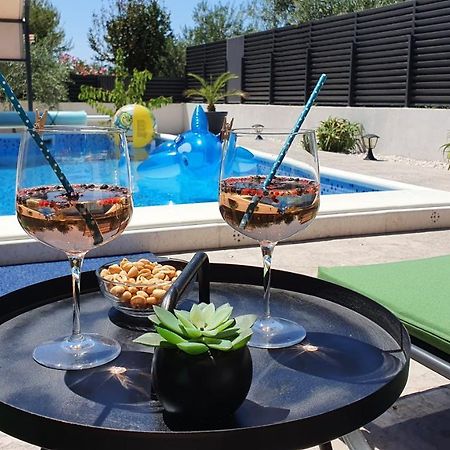 Villa Fides With Private Pool, Garden And Sea View Kaštel Novi Zewnętrze zdjęcie