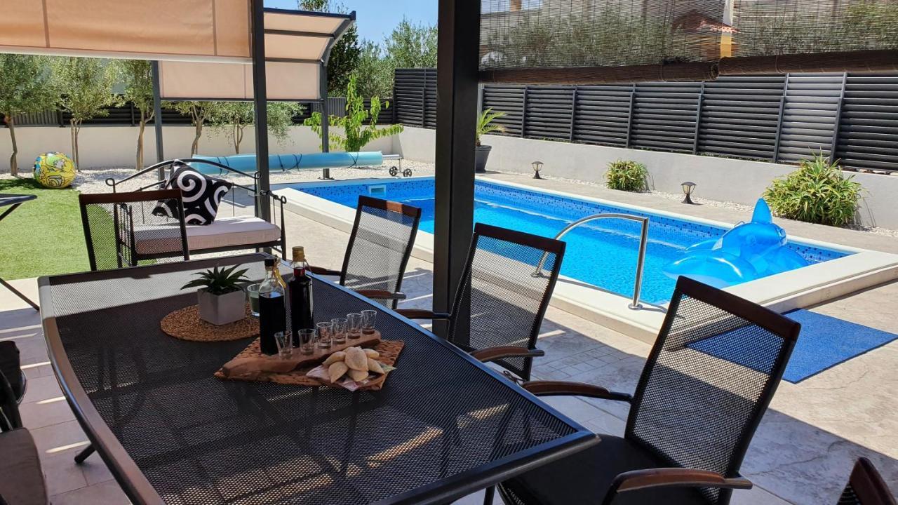 Villa Fides With Private Pool, Garden And Sea View Kaštel Novi Zewnętrze zdjęcie