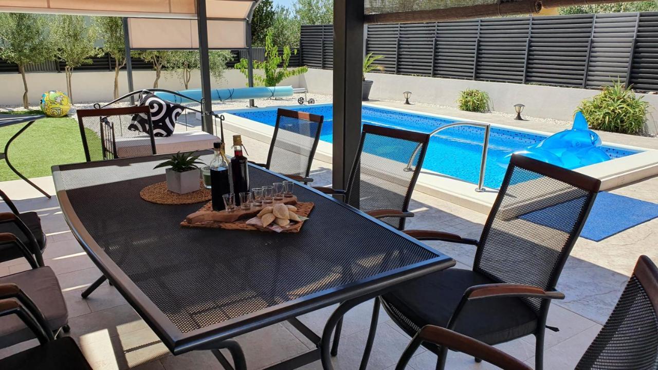 Villa Fides With Private Pool, Garden And Sea View Kaštel Novi Zewnętrze zdjęcie