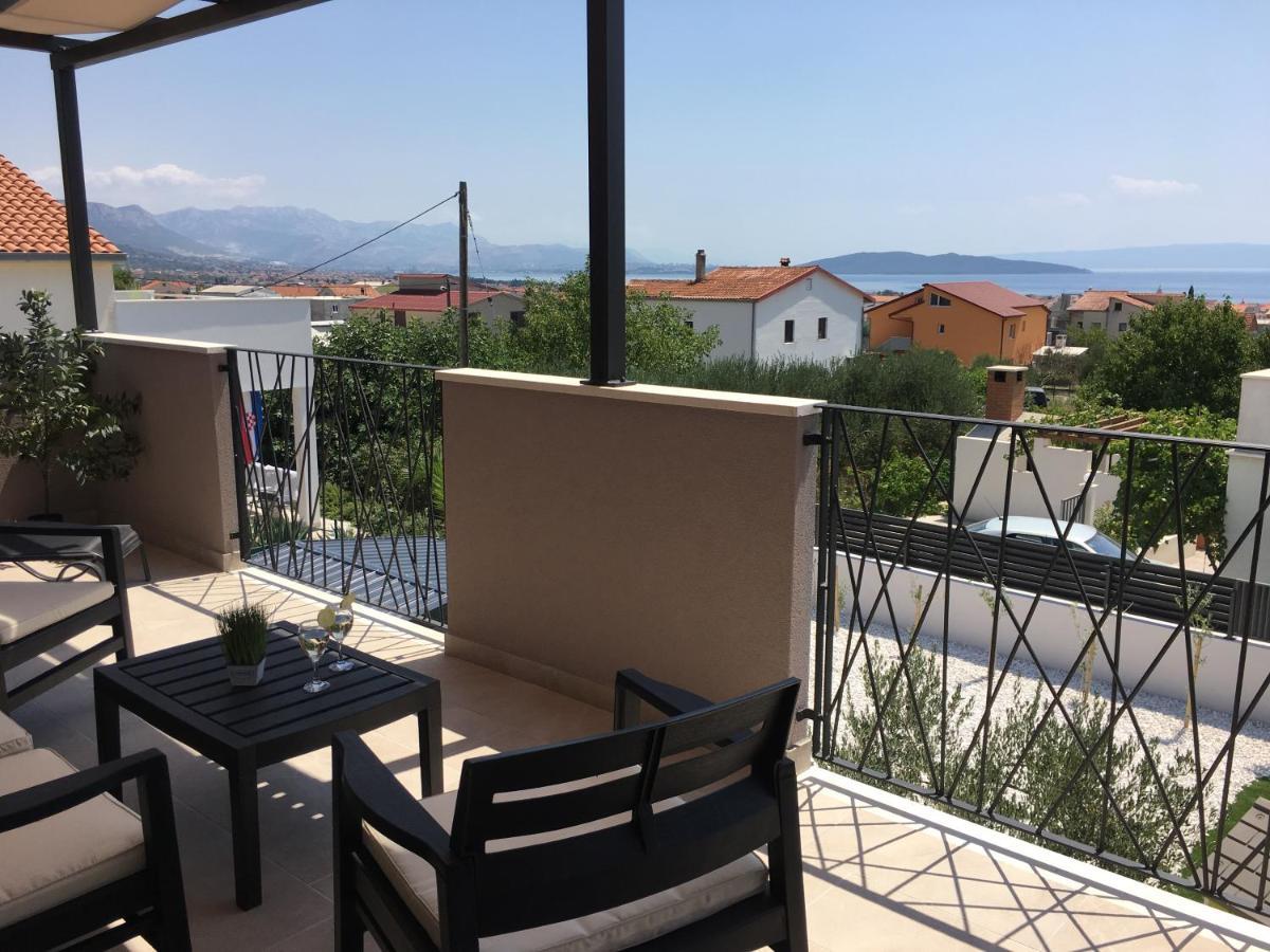 Villa Fides With Private Pool, Garden And Sea View Kaštel Novi Zewnętrze zdjęcie