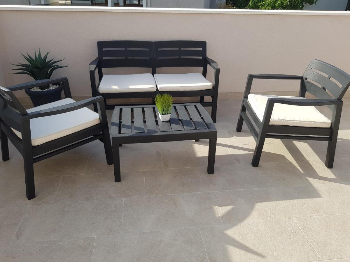 Villa Fides With Private Pool, Garden And Sea View Kaštel Novi Zewnętrze zdjęcie