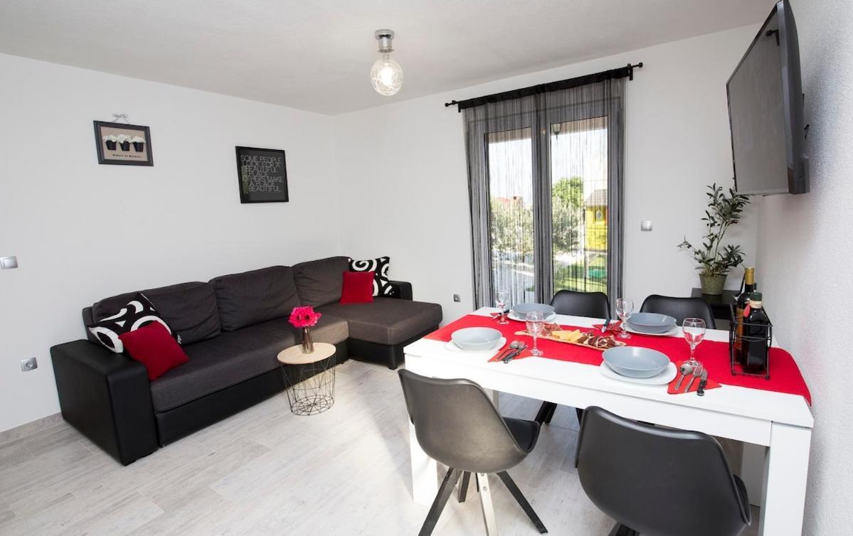 Villa Fides With Private Pool, Garden And Sea View Kaštel Novi Zewnętrze zdjęcie