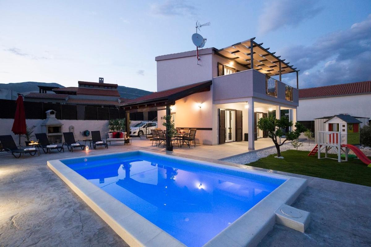 Villa Fides With Private Pool, Garden And Sea View Kaštel Novi Zewnętrze zdjęcie