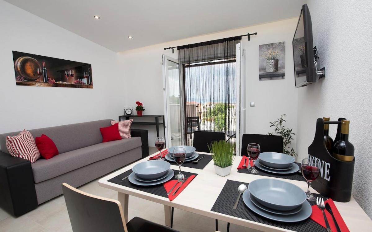 Villa Fides With Private Pool, Garden And Sea View Kaštel Novi Zewnętrze zdjęcie